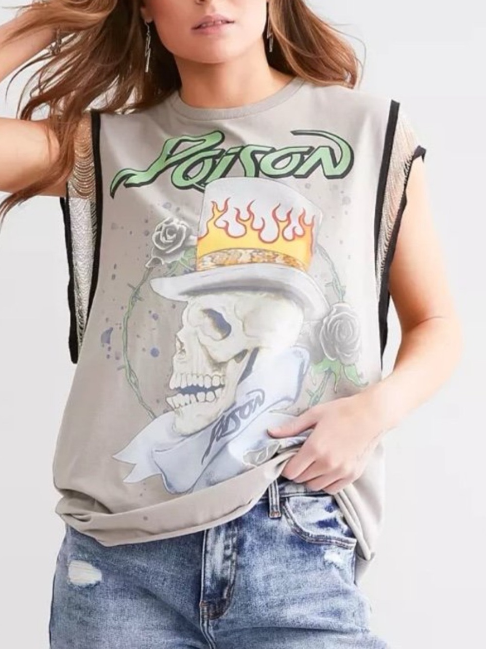 Poison Graphic chain sleeve tshirt sz large like new